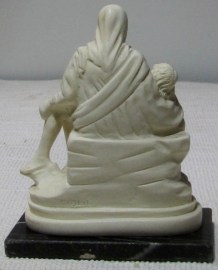 VIRGEN PIEDAD MARMOLINA BLANCA 12CM (2)
